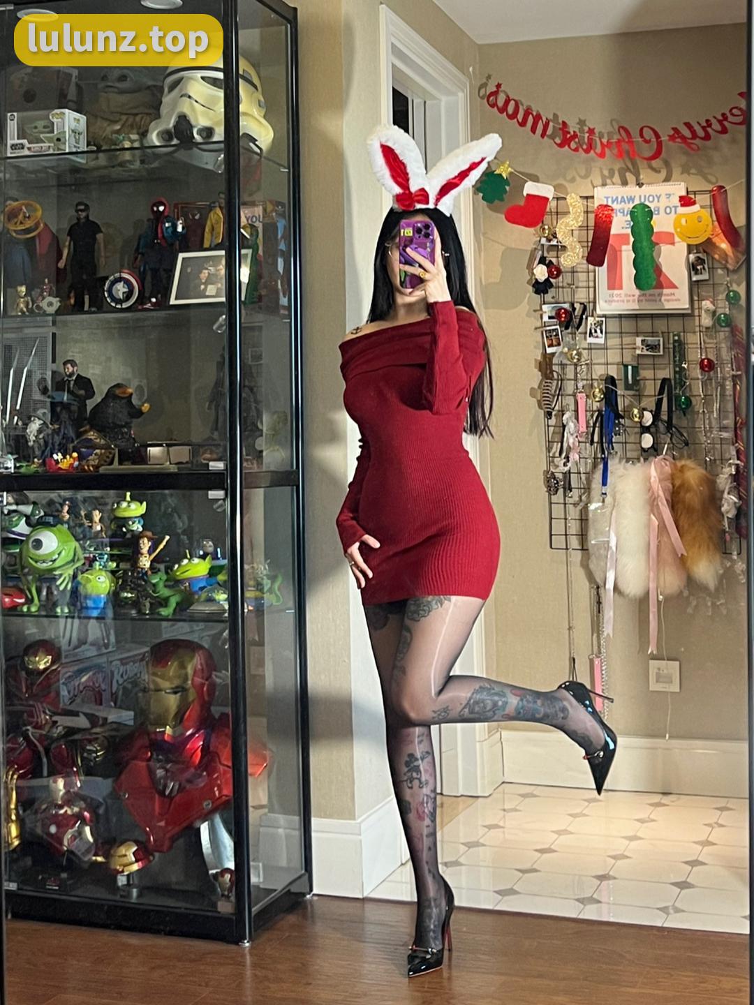 卡通百科老王圈内资源分享，她的最新作品一网打尽