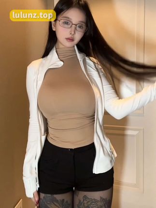 卡通百科老王的圈内资源曝光，她的作品值得收藏吗？