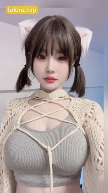 给乔买裙子海边长裙作品解析，微密圈中的夏日清新风格