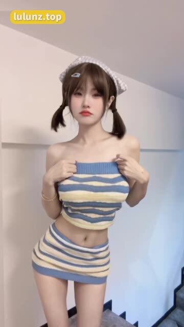 给乔买裙子海边长裙作品解析，微密圈中的夏日清新风格