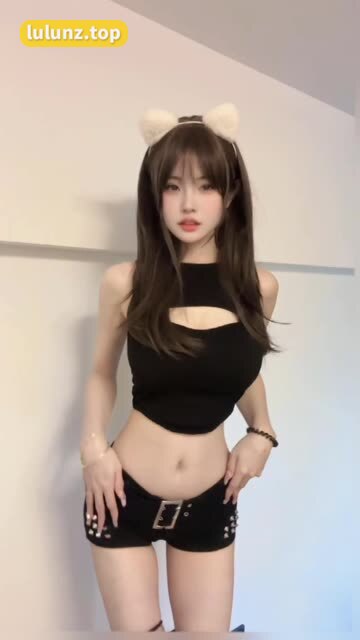 给乔买裙子的微密圈体验,苗族文化刺绣华丽之美的极致呈现