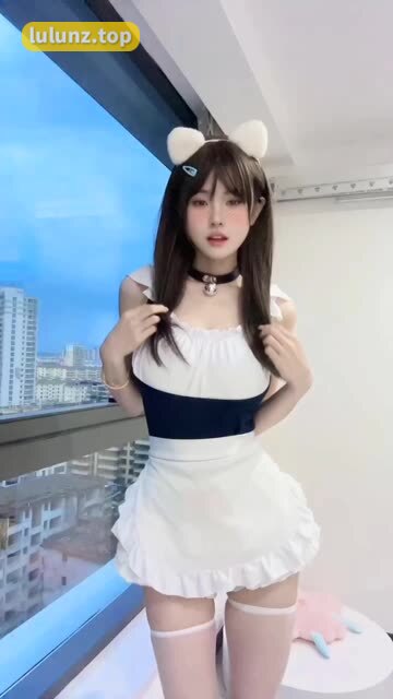 观看抖音上的给乔买裙子微密圈合辑，包括写真和视频的全面展示