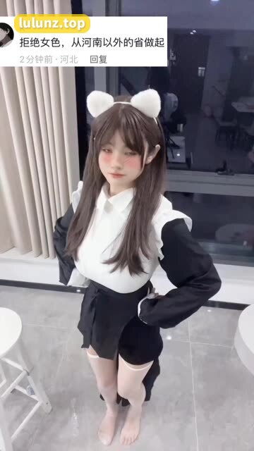 观看抖音上的给乔买裙子微密圈合辑，包括写真和视频的全面展示