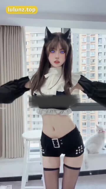 给乔买裙子维密圈图片免费分享，展现她的独特女性魅力