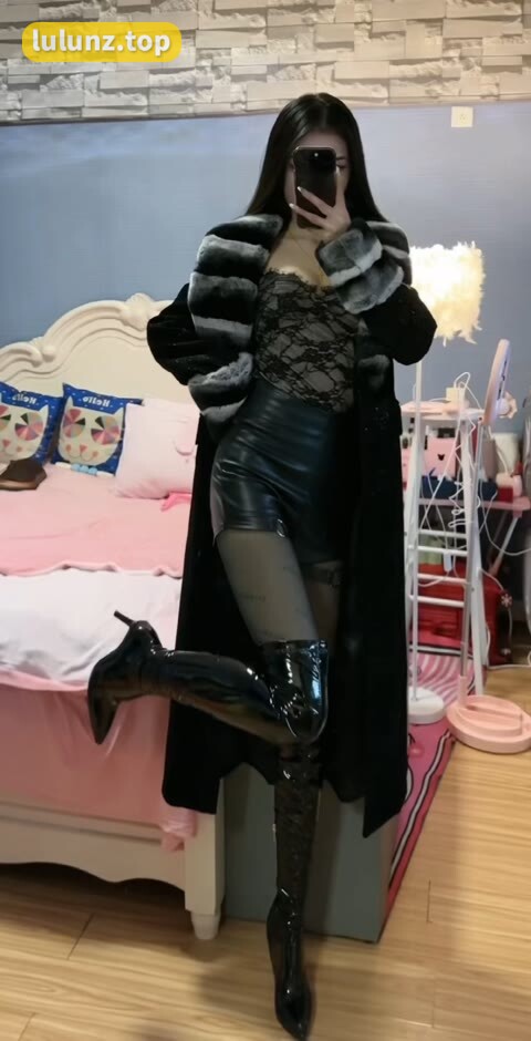 张鑫baby微密圈系列图集，全面解读全景展示