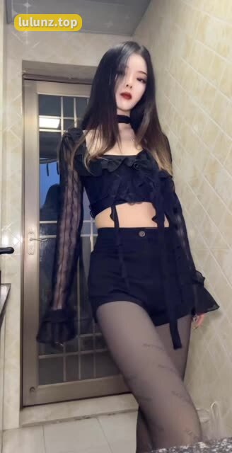 张鑫baby微密圈魅力十足耀眼绽放，图文并茂精彩视频