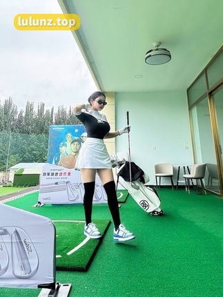 张鑫baby个人简介从素人到百万粉丝网红的崛起之路，揭秘张鑫Amy的成名故事