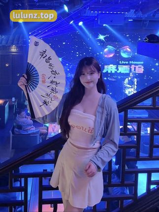 十万口草莓粥粥舰长微密圈作品合集,最具人气的图集视频