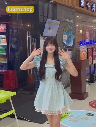 十万口草莓粥粥的微密圈作品合集，所有写真套图一次打包下载