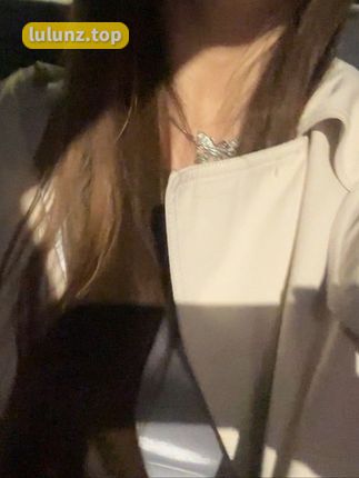 「十万口草莓粥粥」微密圈写真合集，无水印高清资源分享