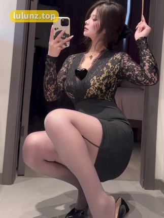 桃沢樱呀清纯护士角色，微密圈作品让你无法拒绝