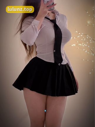 桃沢樱呀生活点滴分享，微密圈与抖音上的另一面