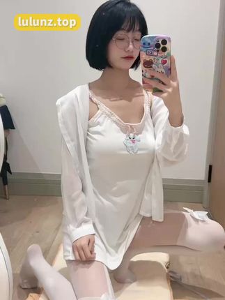 微密圈_王胜利的小生活白丝系列，精选付费图集打包分享