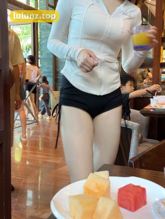 纯情婚纱下的女神风采，可可西yyy微密圈RQ作品展示