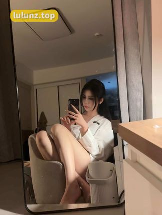 艾拉·Isla性感短裙造型大公开，微密圈资源下载指南