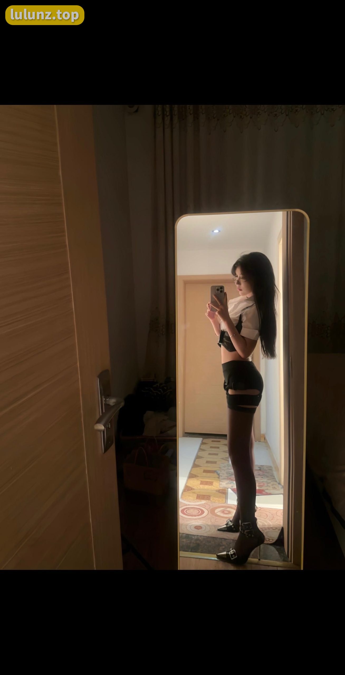 艾拉·Isla的抖音与微密圈作品一览，身材惊艳