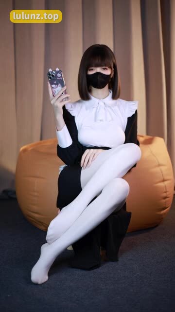 白龙猫女的早期视频与现代作品的对比,从风格转变看白龙猫女的魅力