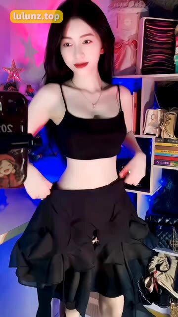 抖音红人小逗逗是谁?她的写真作品值得一看!