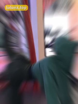 抖音热爱青蛙蹲的左公子666，私密图片网上疯传