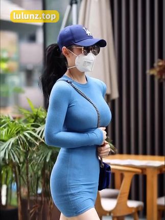 抖音热爱青蛙蹲的左公子666，私密图片网上疯传