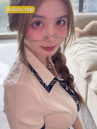 快手网红八酱作品的回味与欣赏，解析八酱作品中的深度与趣味性