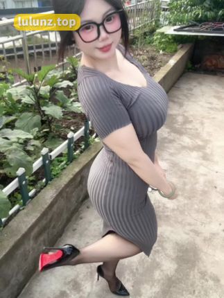 微密圈最新作品，可爱的肉巴黑丝性感视频限时开放