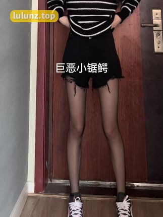 巨恶小锯鳄微密“雨落下的那个夜晚”微密圈中的情感故事