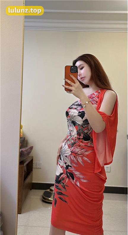 斗鱼玫桃泡芙直播间揭秘，与粉丝的互动瞬间