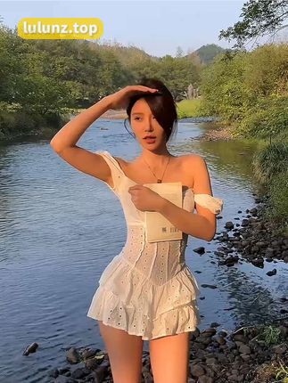 脸红mm的Ins账号是什么？她的时尚生活揭秘