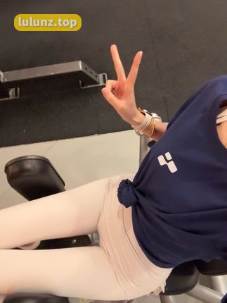 脸红mm和脸红dearie真相揭秘，网红身份之谜