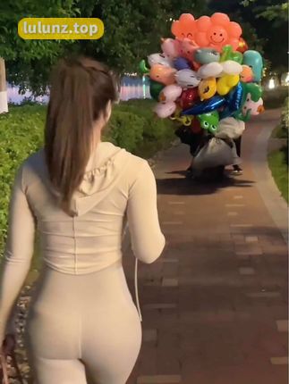 月球造梦家如何脱颖而出？探讨她的成名之道