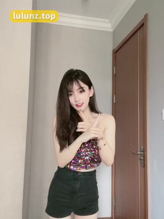 抖音崽崽阿的动态分享，她的甜美生活记录