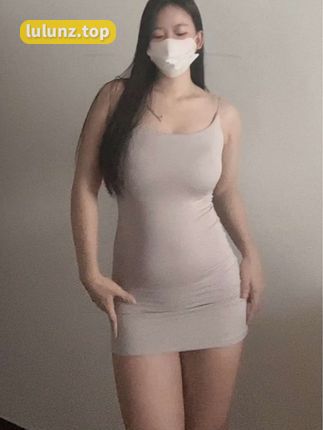 觅圈合集：蒙蒙子最新微博穿搭解析，时尚指南