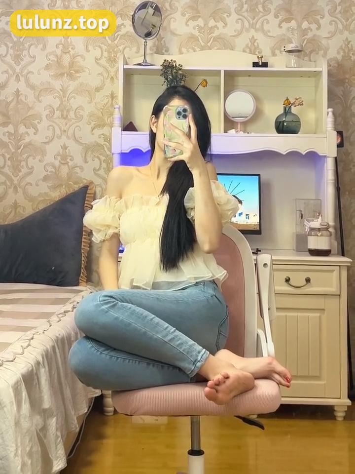 唐十七微博互动，她如何通过微博吸引粉丝