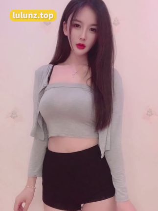 夏天的小雪原版视频，重温她的经典视频与成长历程