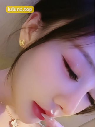 夏天的小雪原版视频，重温她的经典视频与成长历程