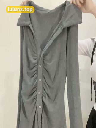 抖音小芋泥微密圈作品解析,她的付费资源值得观看吗?