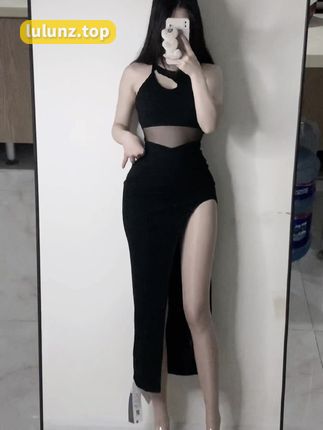 小芋泥yyy微博照片分享，她的独特自拍风格如何征服粉丝？