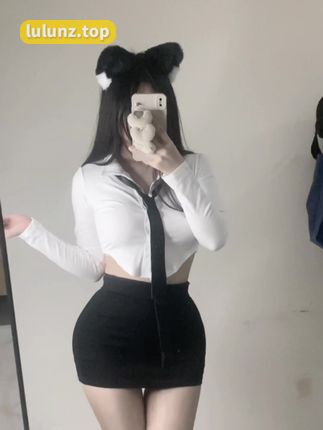 小芋泥yyy的时尚穿搭技巧，她的穿搭风格有哪些独特之处？