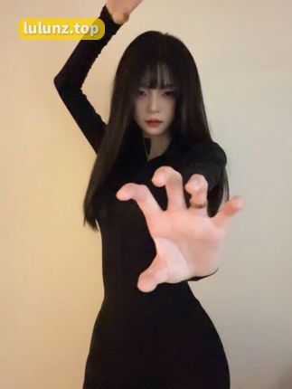 一只树懒的精彩直播跳舞片段,她的跳舞才艺为何广受欢迎?