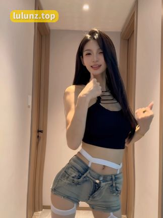 一只树懒直播跳舞精华合集，她的舞蹈视频为何如此迷人？