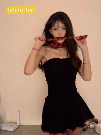 一只树懒微密圈的独家作品,她的时尚资源如何引领潮流