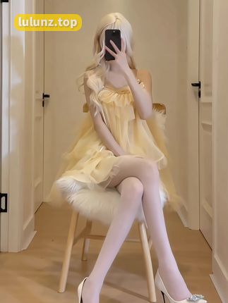 猫梨梨的腿精上线，她的身材照为何引发粉丝热议？