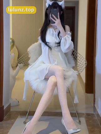 猫梨梨的cc微博账号,最新动态如何查找?