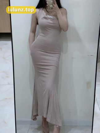 时尚博主小芋泥yyy微密圈作品欣赏,她的穿搭风格带来哪些灵感?