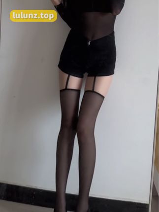 巨恶小锯鳄微密“每天都是园困”网红的日常与趣事分享