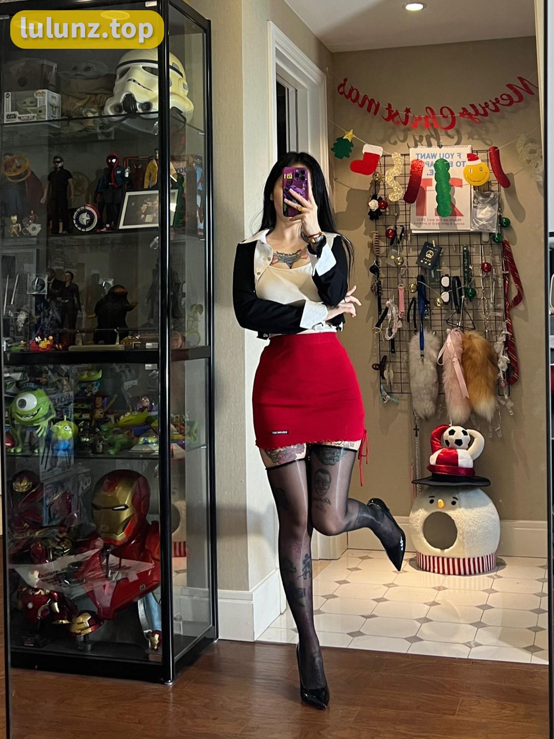 卡通百科老王的圈内生活和作品，她的作品充满独特风格