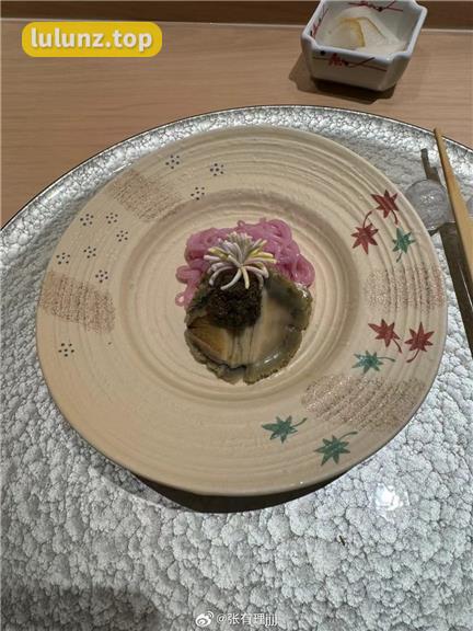 张鑫baby维密图惊艳绽放，微密圈中最具代表性的作品之一