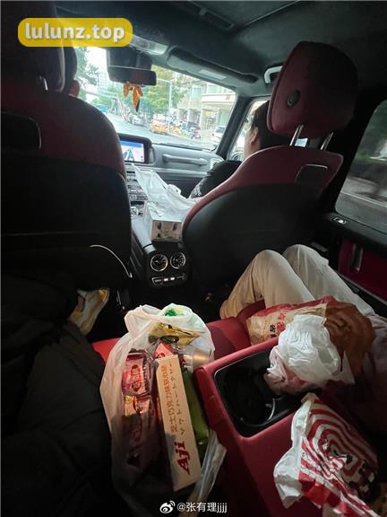 张鑫baby维密图惊艳绽放，微密圈中最具代表性的作品之一