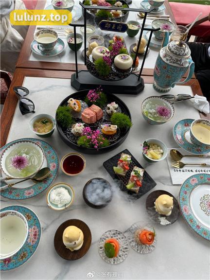 张鑫baby维密图惊艳绽放，微密圈中最具代表性的作品之一